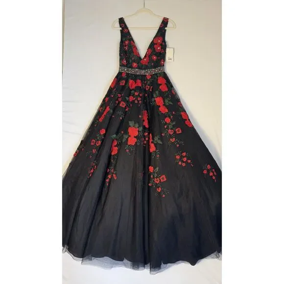 NWT Size 4 Ellie Wilde floral embroidered ball gown crystal belt v neck - Picture 1 of 9